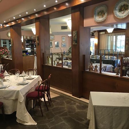 Hotel Ristorante La Lanterna กัสเตลนูโอโว ดี การ์ฟาญานา ภายนอก รูปภาพ